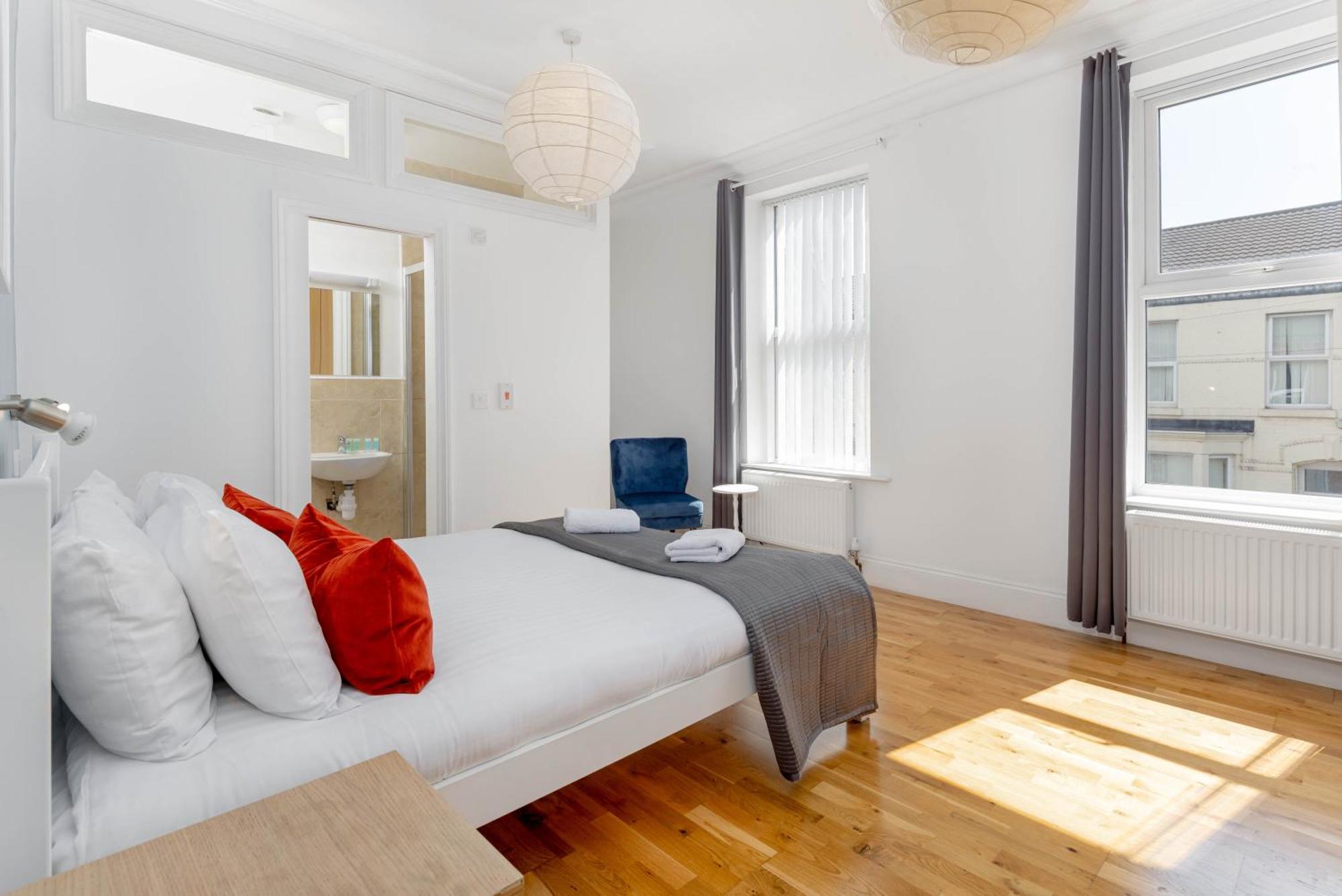 Holiday home Air Host & - Rockfield House - Sleeps 8 Liverpool